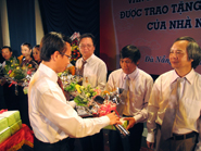 UBND thành phố Đà Nẵng gặp mặt văn nghệ sĩ Đà Nẵng được trao Giải thưởng Nhà nước và phong tặng danh hiệu NSND, NSƯT năm 2012