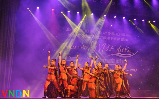 Chương trình đêm thơ