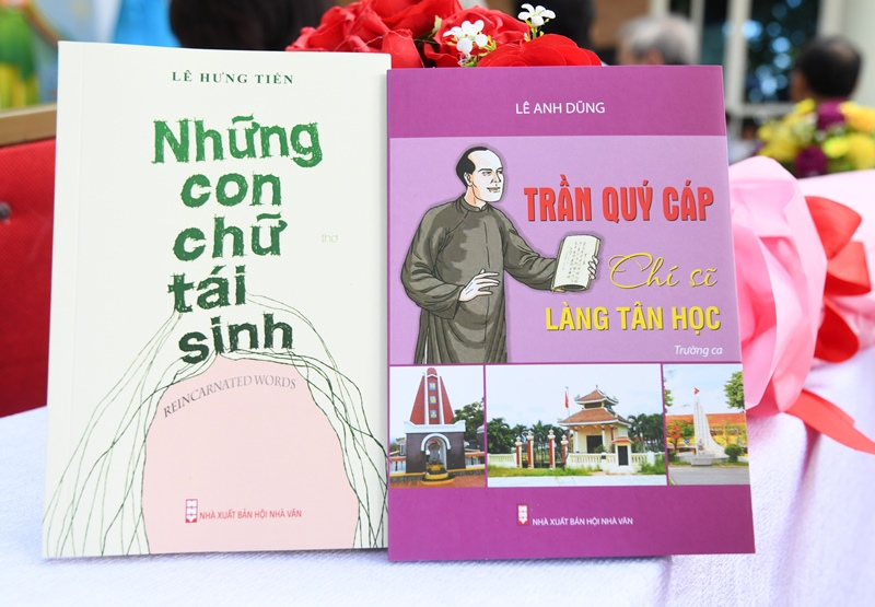 Ra mắt 2 tác phẩm Trần Quý Cáp - Chí sĩ làng tân học và Những con chữ tái sinh