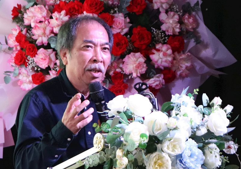 Những vấn đề đặt ra và xu hướng phát triển của văn học Việt Nam sau năm 1975 tới nay