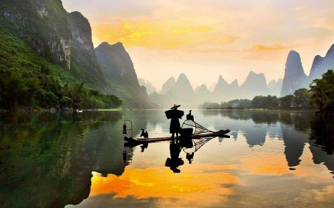 Dòng sông yên lặng