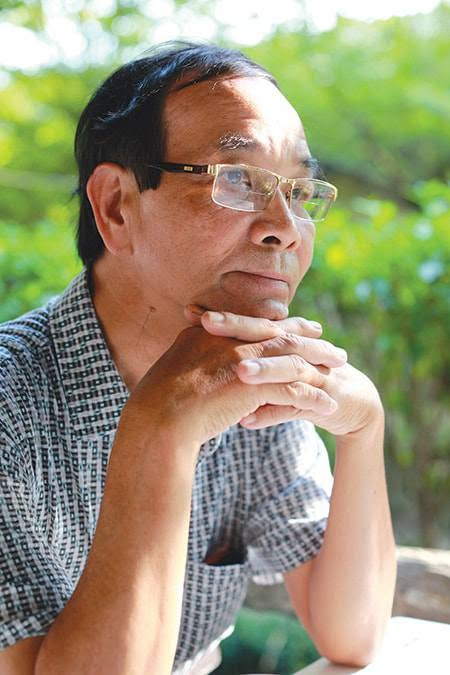 Thơ Nguyễn Tấn Sĩ