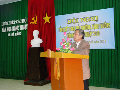 Hội nghị tổng kết công tác và trao giải thưởng, tặng thưởng văn học nghệ thuật năm 2010