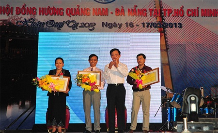 Trưng bày ảnh tại cuộc họp mặt đồng hương Quảng Nam - Đà Nẵng tại thành phố Hồ Chí Minh