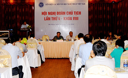 Hội nghị Đoàn Chủ tịch Ủy ban toàn quốc Liên hiệp các Hội VHNT Việt Nam  tại Đà Nẵng
