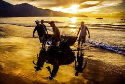Kiêng kỵ của ngư dân ven biển Đà Nẵng - Đinh Thị Trang