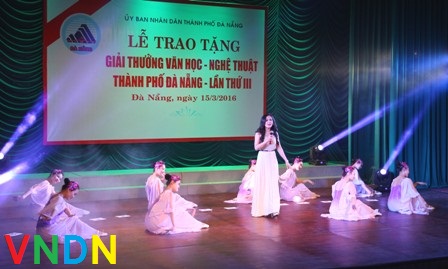 Lễ trao Giải thưởng Văn học- Nghệ thuật thành phố Đà Nẵng lần thứ III