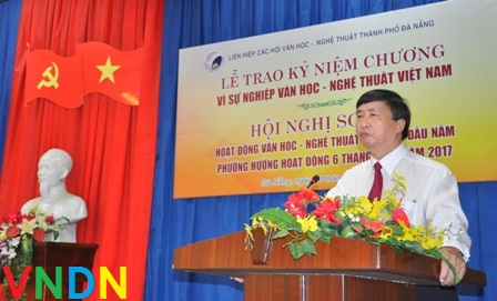 Lễ trao Kỷ niệm chương vì sự nghiệp văn học - nghệ thuật Việt Nam