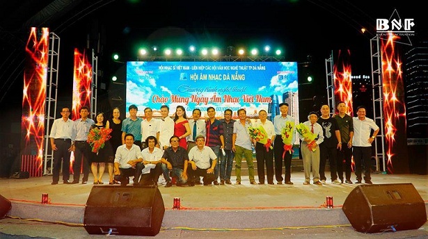 Chương trình nghệ thuật chào mừng Ngày Âm nhạc Việt Nam lần thứ IX