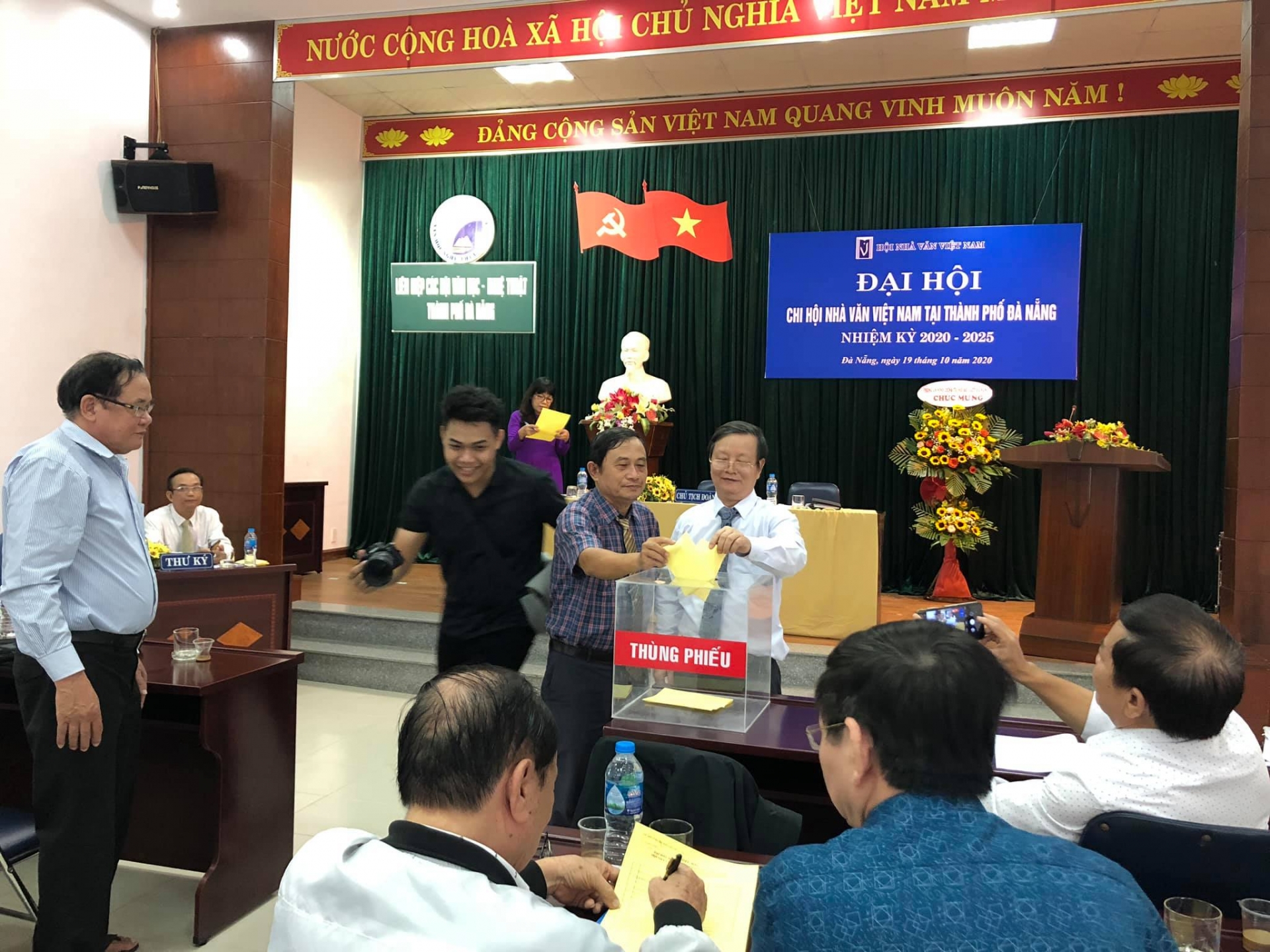Đại hội cơ sở Chi hội Nhà văn Việt Nam tại Đà Nẵng