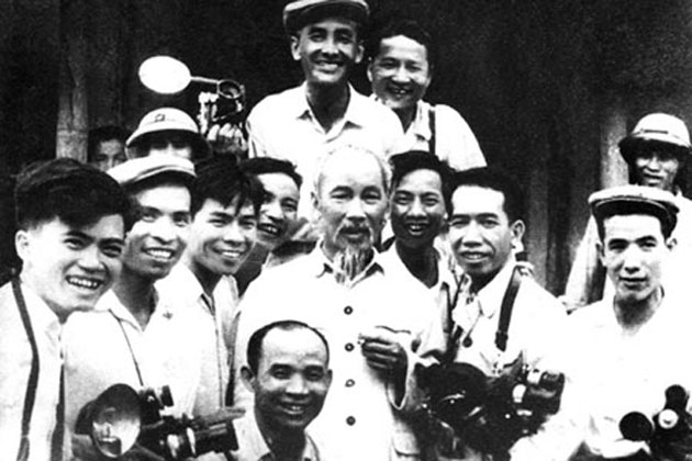 KỶ NIỆM 53 NĂM NGÀY MẤT CỦA CHỦ TỊCH HỒ CHÍ MINH: Tư tưởng Hồ Chí Minh là kim chỉ nam trong sáng tác văn học, nghệ thuật