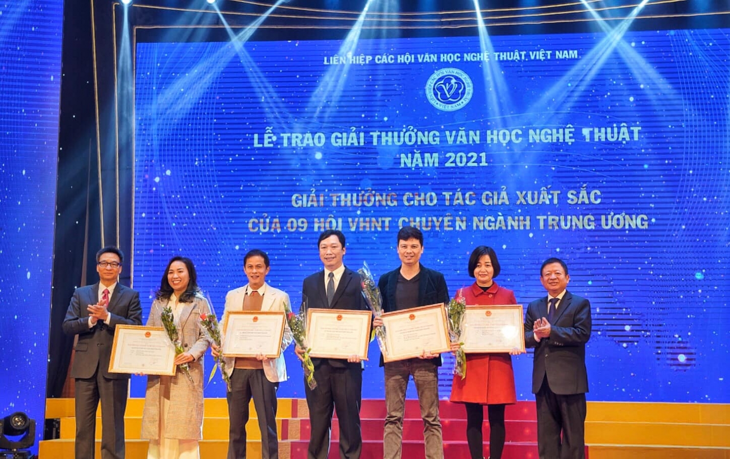 NSNA Huỳnh Văn Truyền được tặng Giải Xuất sắc tại Lễ trao giải Văn học - Nghệ thuật trung ương năm 2021