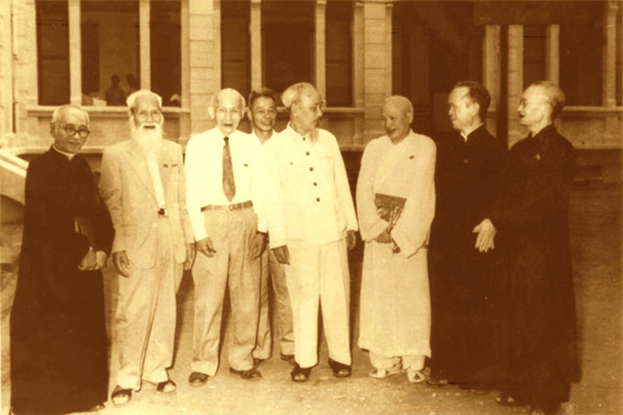 Vận dụng tư tưởng Hồ Chí Minh về đoàn kết tôn giáo trong Văn kiện Đại hội XIII