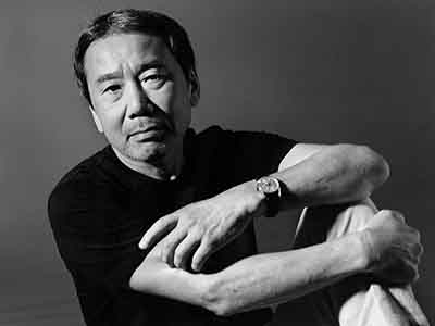Tiểu luận của Murakami: Những dị biệt giúp câu chuyện chuyển động