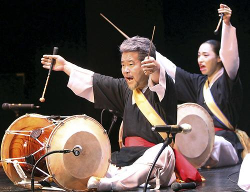 Nghe tiếng trống phong yêu Janggu